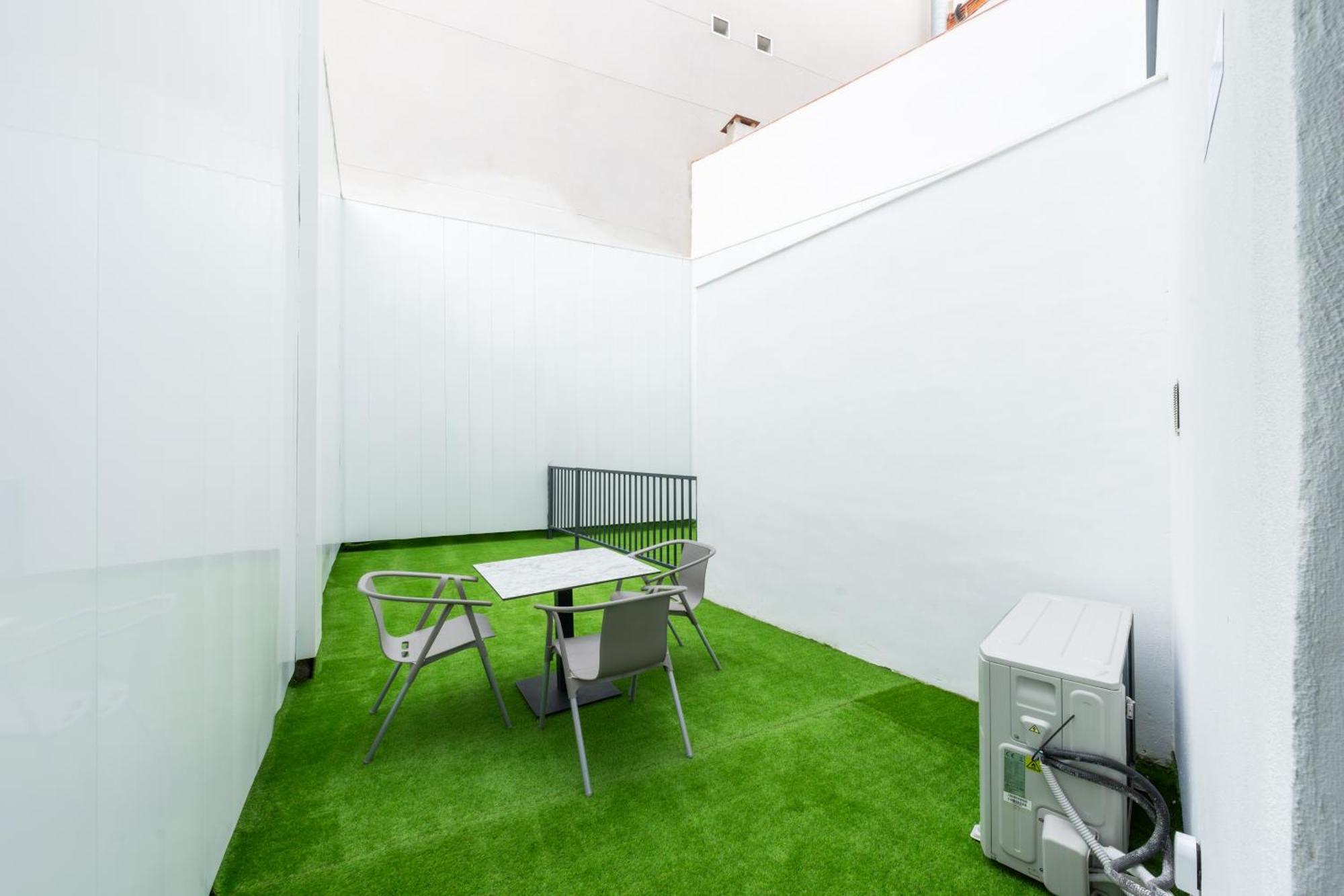 Lemon Apartment & Hotels Bernabeu Madrid Esterno foto